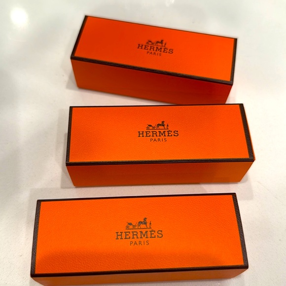 HERMES 3 small boxes. Lipstick, make up , jewelry boxes. Small size brand new. - Picture 3 of 9